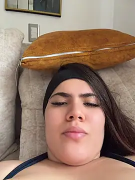 Valenhill@xh - fuck me pussy and much cum
