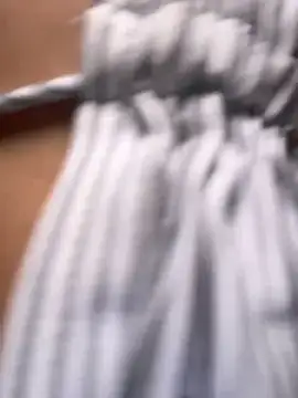 Valentina-gomezz - FUCK ME UNDERTABLE + LICK🔥💦