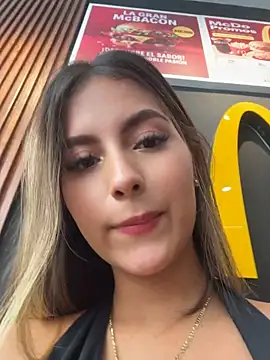 Valeria-escobar - FUCK ME IN FRONT A GIRL IN PUBLIC🔥