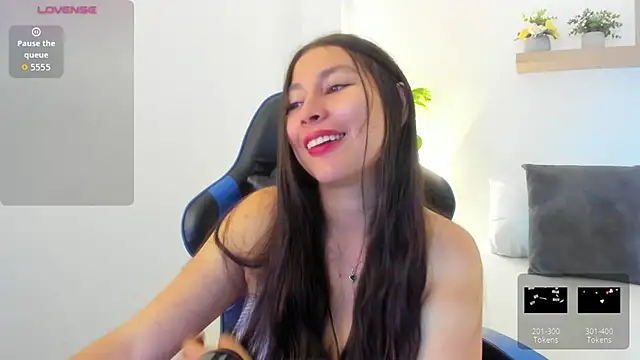 Bella_99_ - mostrar las tetas