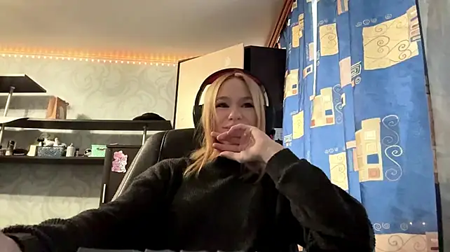 Linaloawot - Kiss cam