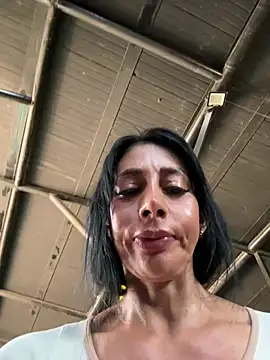 Kenia_castro1 - Make Me Sweat 💦