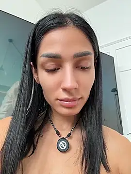 Vicky_luxe