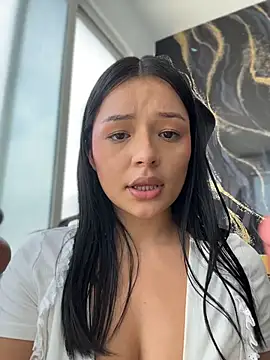 Lola_sweeet18 - remove jeans+Control toy 2 min