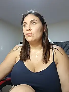 Secret_Bella - Do you want a blowjob?