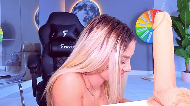 SpoilM3Mor3 - Love my pussy deep