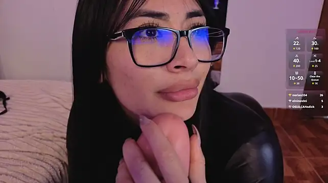 Aprildreams19 - 🥵 Use the whip on my hot body