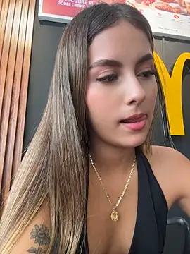 Valeria-escobar - FUCK ME IN FRONT A GIRL IN PUBLIC🔥