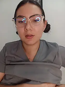 Mia_nala - completely naked, masturbating in secret