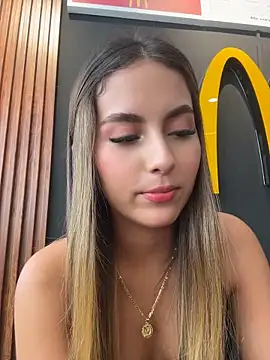 Valeria-escobar - FUCK ME IN FRONT A GIRL IN PUBLIC🔥