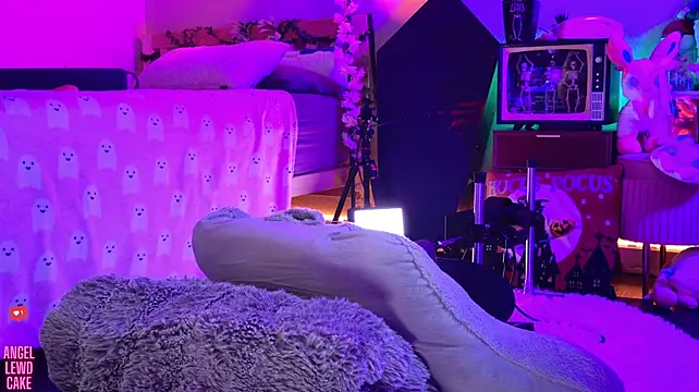 Angel-Lewd-Cake - Make me SQUIRT💦Shower after🎟️show 8tks