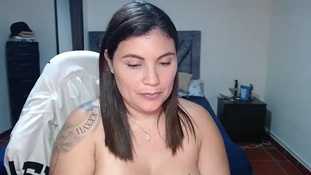 Secret_Bella - Do you want a blowjob?