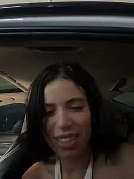 Rafaellaz - Masturbar no carro do clinte