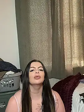MaddieTheBaddiexo - Pants off