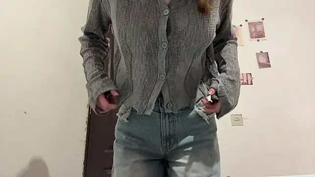 RolandeRohrs - Move my shirt to see more of belly!