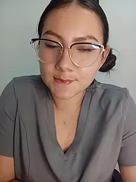 Mia_nala - completely naked, masturbating in secret