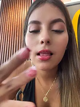 Valeria-escobar - FUCK ME IN FRONT A GIRL IN PUBLIC🔥