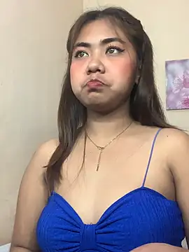 YaraSmith - topless and playing nipple