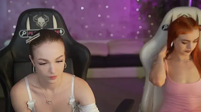 Ella_054 - show tits Ella /Natasha /Lexi 1 g