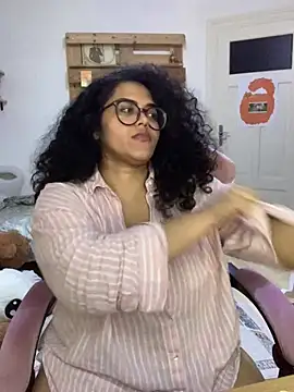 Curvydesifromgermany - Oil on tits