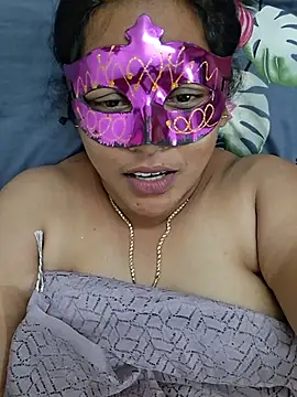 Hot_Sreeja_Tamil - Nipple suck