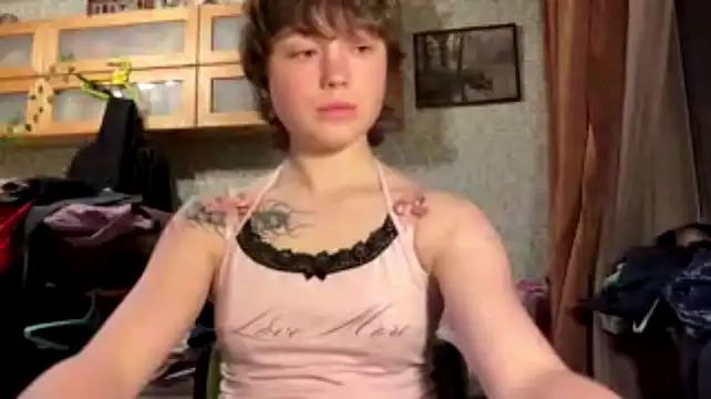 Nellyts - show boobs