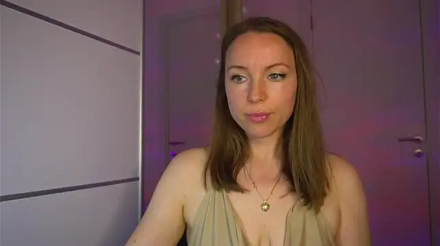 Cocosweetty - Naked for 10 min