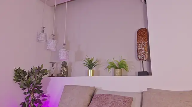 Mila_Hudson - RIDE DILDO + FINGER IN MY ASS