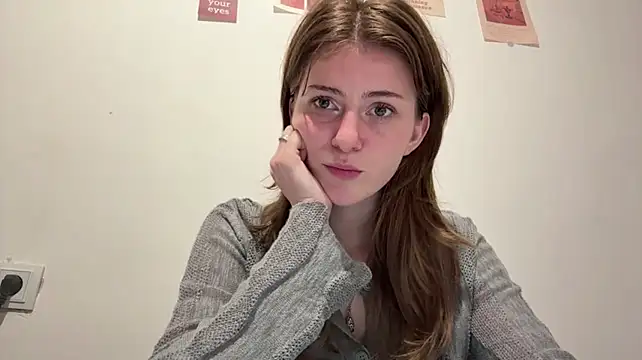 RolandeRohrs - Move my shirt to see more of belly!