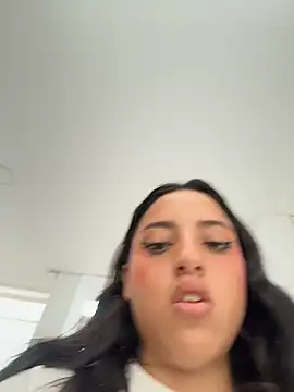 MeggyMae_ - show my pussy + rub clit
