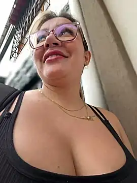 DIANITA_1988 - Naked big Squirt toillet gym