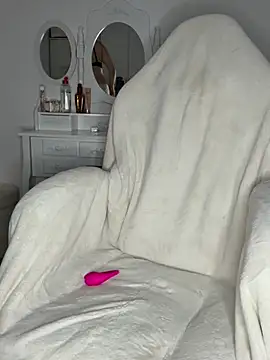 Bellefleurrr - take off pants