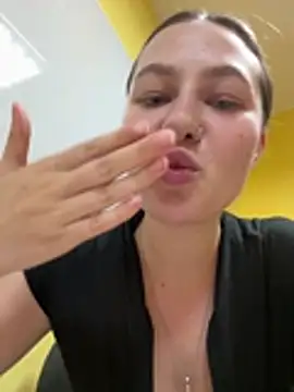 AsynaYuuki - DILDO IN PUSSY RIGHT HERE NO HIDE🏫