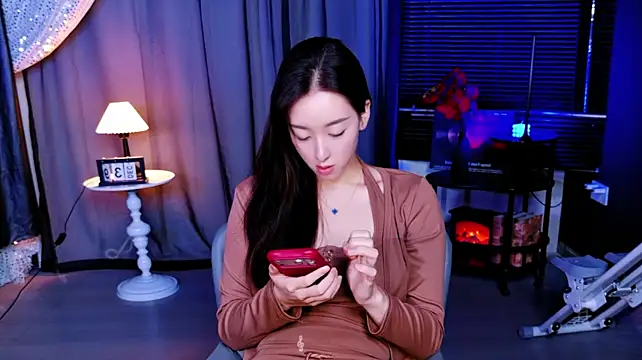 BabyLi7 - 主播奶有一个西瓜大 要不要看看 再跳个舞