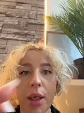 CurlyDaisy - keep teasing me and make me feel you