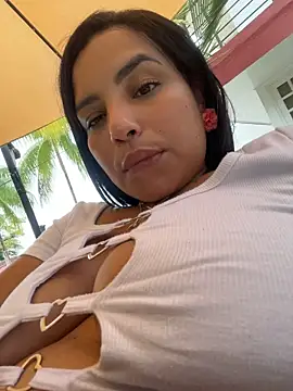 Sara-Vegaa - MAKE ME BIG SQUIRT