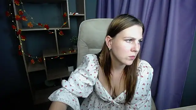 ElizabethGlow - put on heels