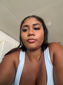 NayTorres - SHOW TITS AND SUCK NIPPLES IN PUBLIC