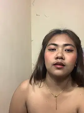 YaraSmith - topless and playing nipple