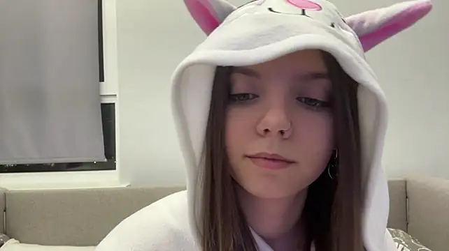 LisaPorse - show belly + cute wink