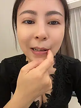YaoYao8888 - 给大哥们漏胸2分钟