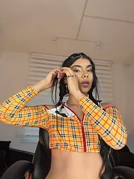 MiaLaurence - Show me your Boobs