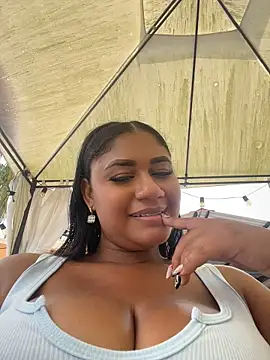 NayTorres - SHOW TITS AND SUCK NIPPLES IN PUBLIC