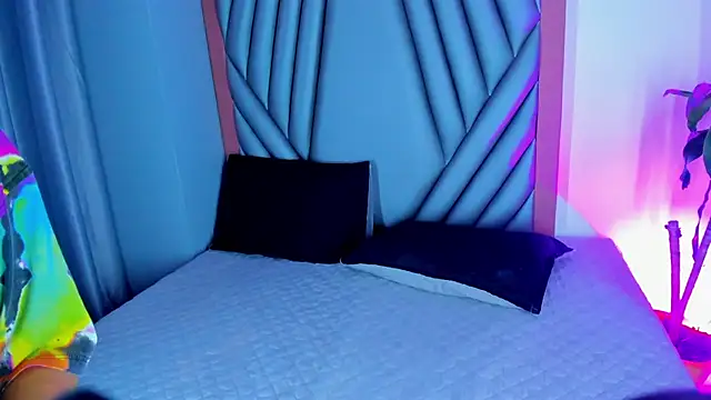 Aura-bakerr - show my boobs 😏😈