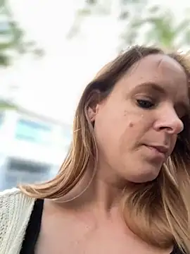 SexyMilf_1987 - Show ass/10x spank ass