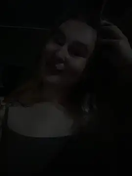 SiaLater - Loud moans+fingersuck in crowded mall 😈