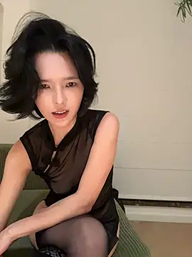 Mengmeng808 - 脱掉裤子叼嘴上