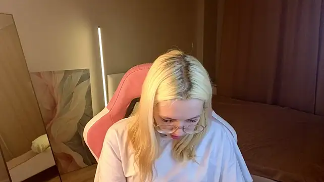 Mollyy_snow - suck dildo