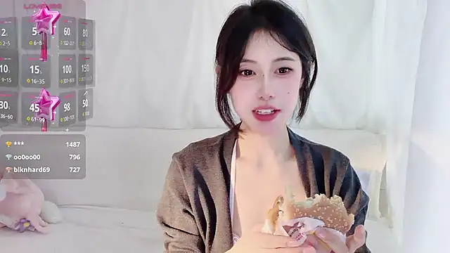Hello77-234 - 丝带缠胸,站着播3分钟