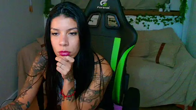 Zaria_Popovska - 5 slaps on the butt + oil on the butt